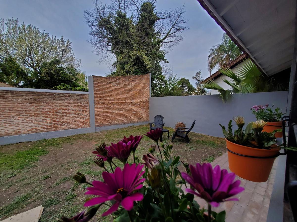Casa Azcuenaga - Parque - Zona Comercial - Aerop 15 Min Apartment